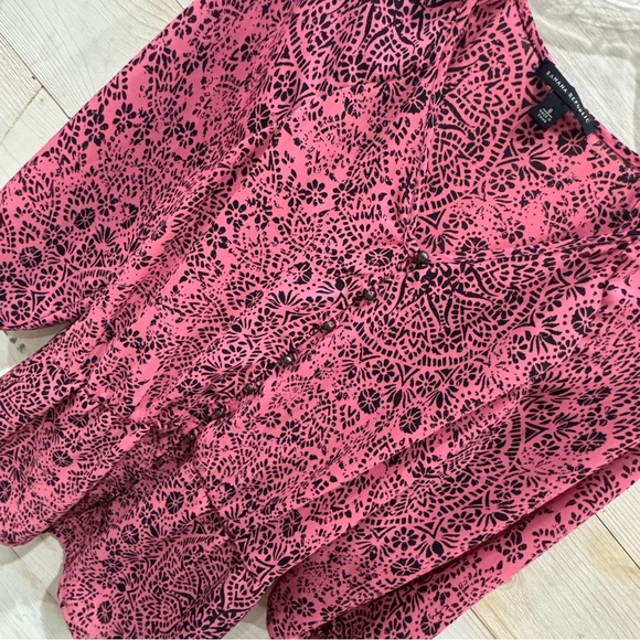 Banana republic pink printed flounce/ peplum top ❤️ - Picture 5 of 7
